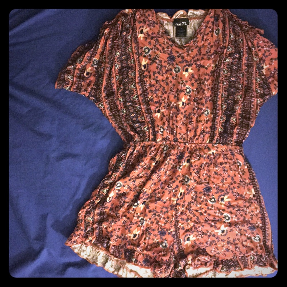 Fall paisley romper - Medium